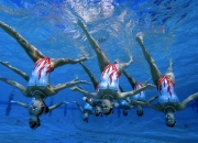  夏季联赛八强战对决在即！那不勒斯演练定位球，波尔图密集防守应对